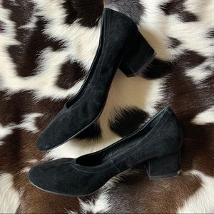Jeffrey Campbell Suede Bitsie Round Toe Pump 7.5